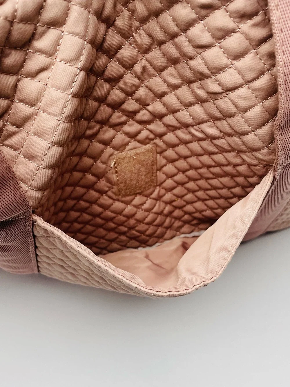 Bagsmart Dusty Pink Quilted Computer Laptop Zip Pocket Bag
